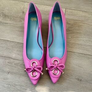 NWOT Francis Valentine Pink Kitten Heel with Gold Bow Size 8